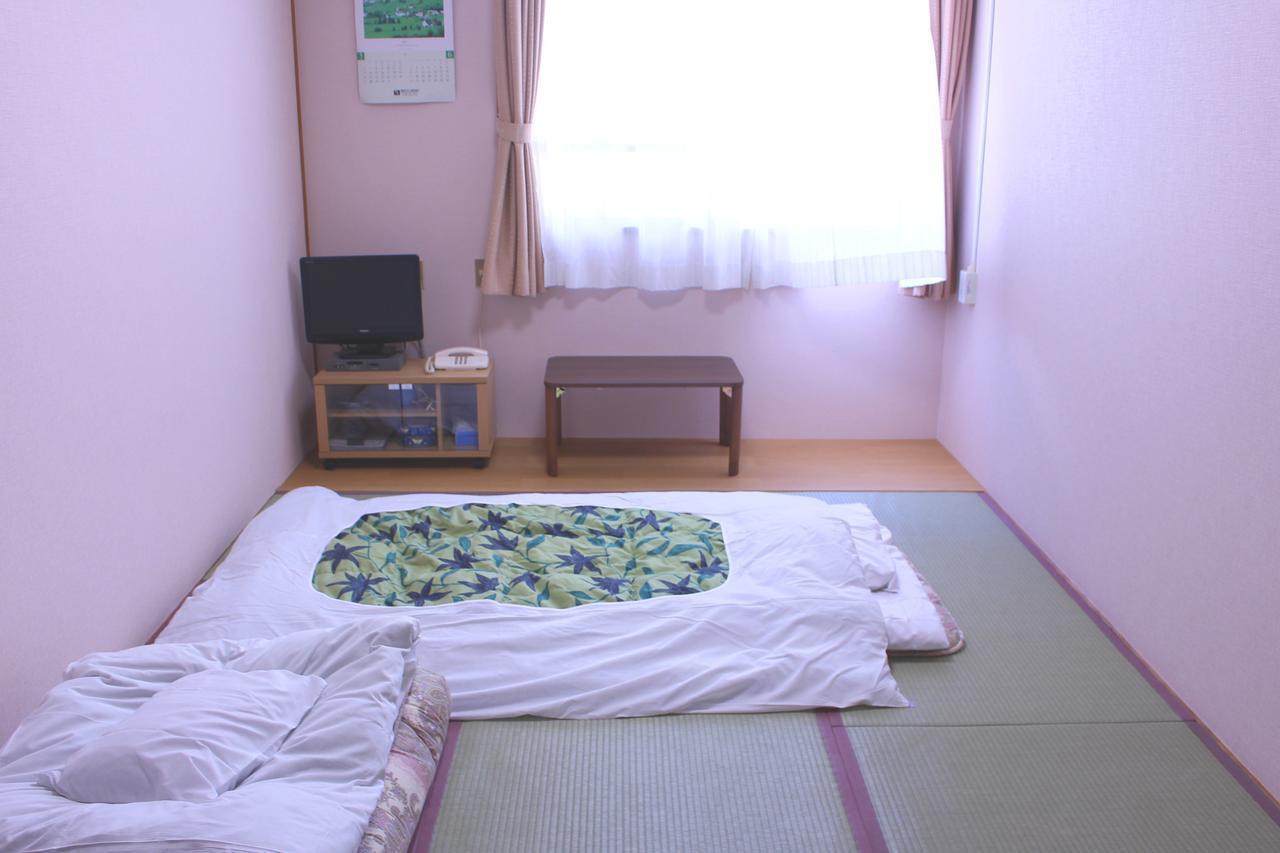 Fuji-Shi Business Hotel Furuiya Ryokan Fuji  Esterno foto