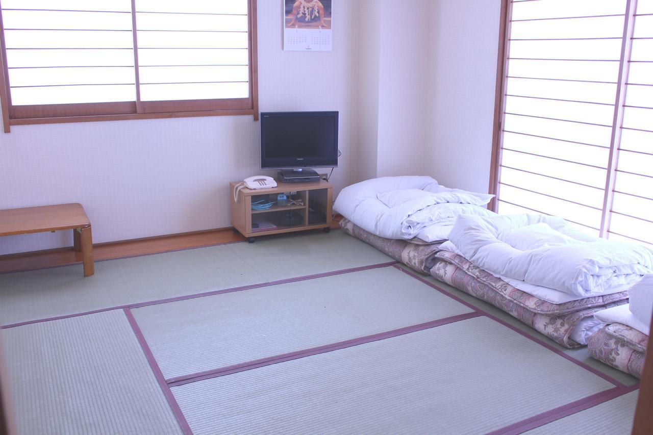 Fuji-Shi Business Hotel Furuiya Ryokan Fuji  Esterno foto