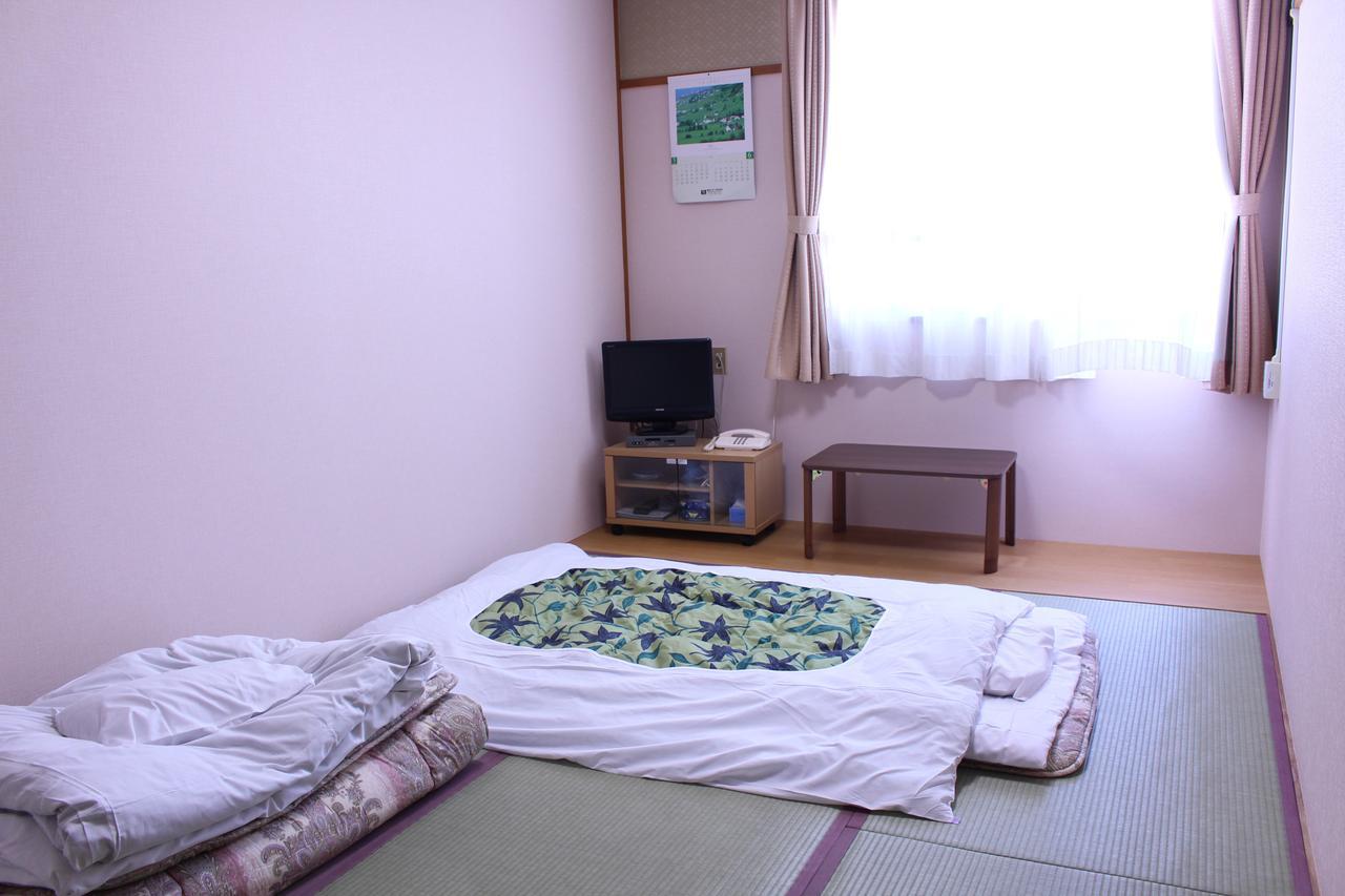 Fuji-Shi Business Hotel Furuiya Ryokan Fuji  Esterno foto